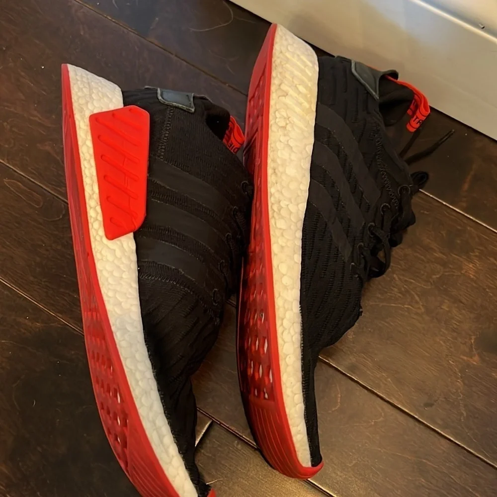 Adidas NMD R2 core size 13